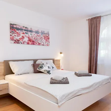 Appartement Marko - A1 - Mpolo *